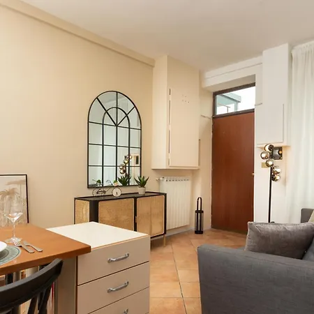 Artstay - Niguarda Hospital, Near Metro M3 アパート