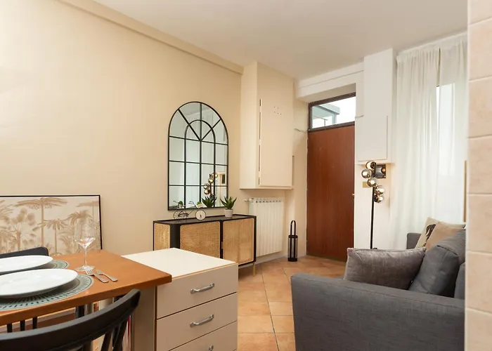 Artstay - Niguarda Hospital, Near Metro M3 アパート